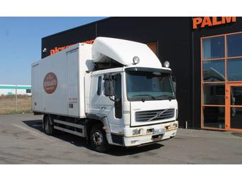 Refrigerator truck Volvo FL6 4X2: picture 1