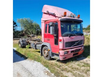 Cab chassis truck Volvo FL 15 H 220: picture 1