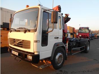 Hook lift truck Volvo FL 180: picture 1
