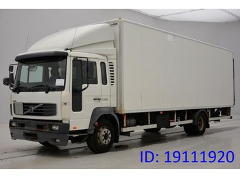 Box truck Volvo FL 220: picture 1