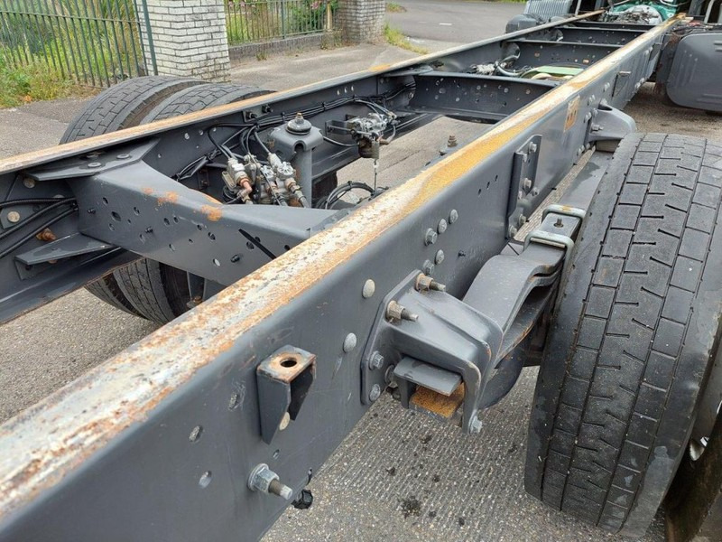 Cab chassis truck Volvo FL 250 MANUAL STEEL SUSPENSION: picture 10