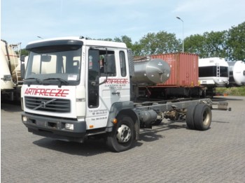 Cab chassis truck Volvo FL 612.220 MANUAL: picture 1