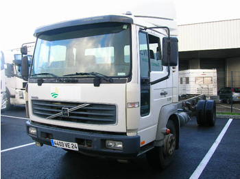 Cab chassis truck Volvo FL Light 4x2: picture 1