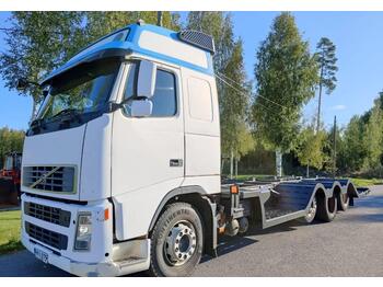 Autotransporter truck for transportation of heavy machinery Volvo FM13: picture 1