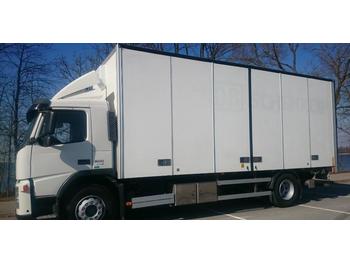 Box truck Volvo FM300: picture 1