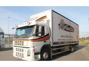 Box truck Volvo FM300 Euro 5: picture 1