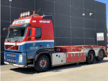 Container transporter/ Swap body truck Volvo FM440 6x2 Euro 5: picture 1