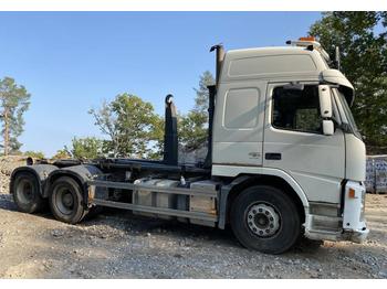 Container transporter/ Swap body truck Volvo FM480 6x2: picture 1