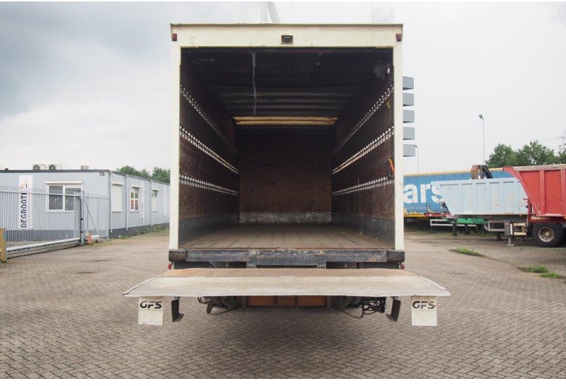 Box truck Volvo FM9.260: picture 9