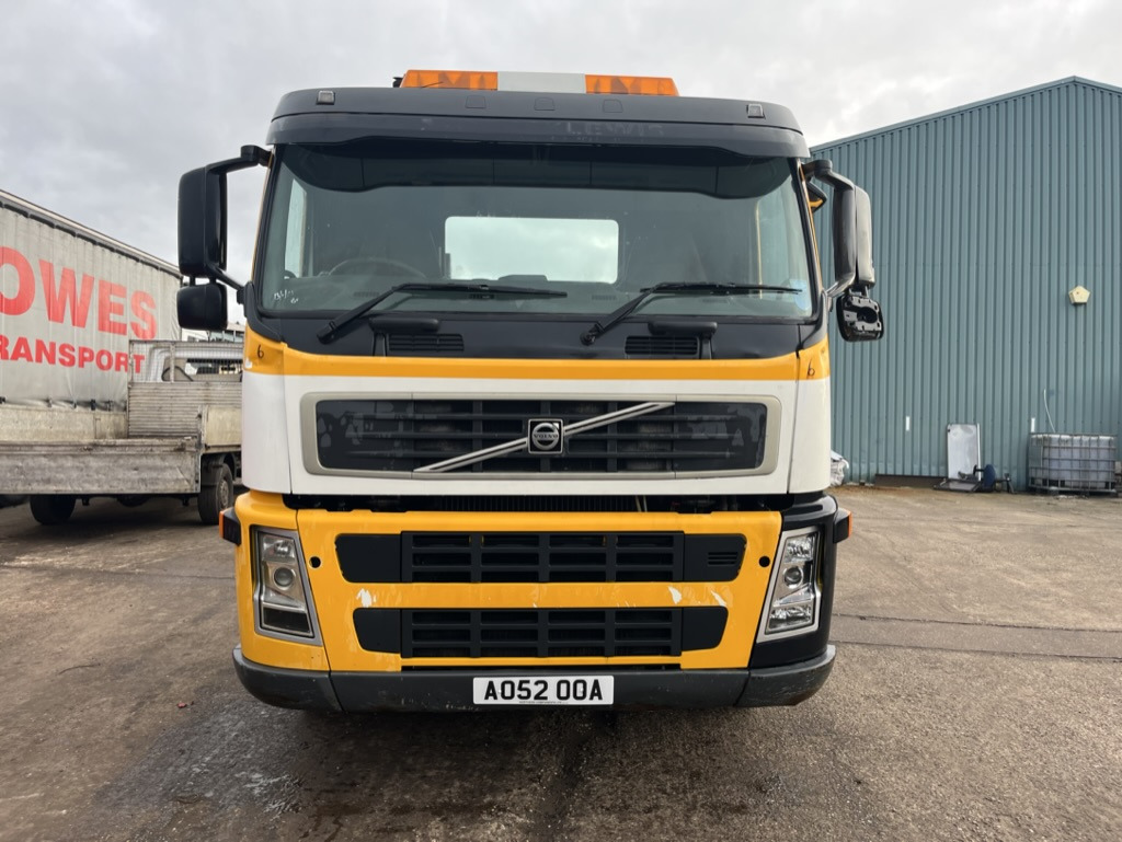 Cab chassis truck Volvo FM9 260 6x2 Chassis cab: picture 2