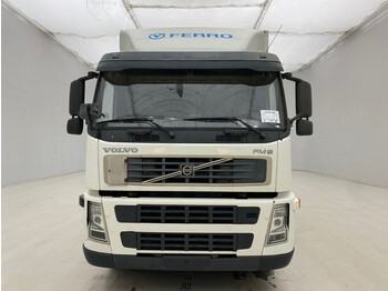 Box truck Volvo FM9.300 - 6x2: picture 2