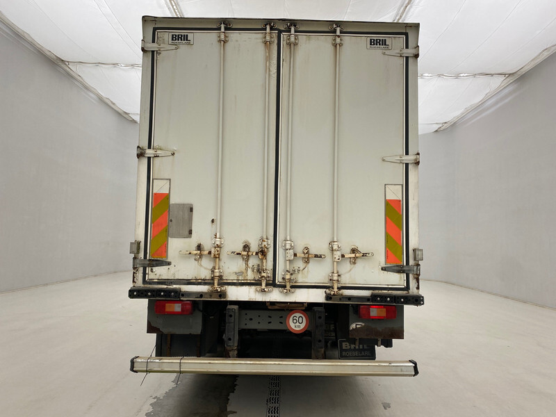 Box truck Volvo FM9.300 - 6x2: picture 5