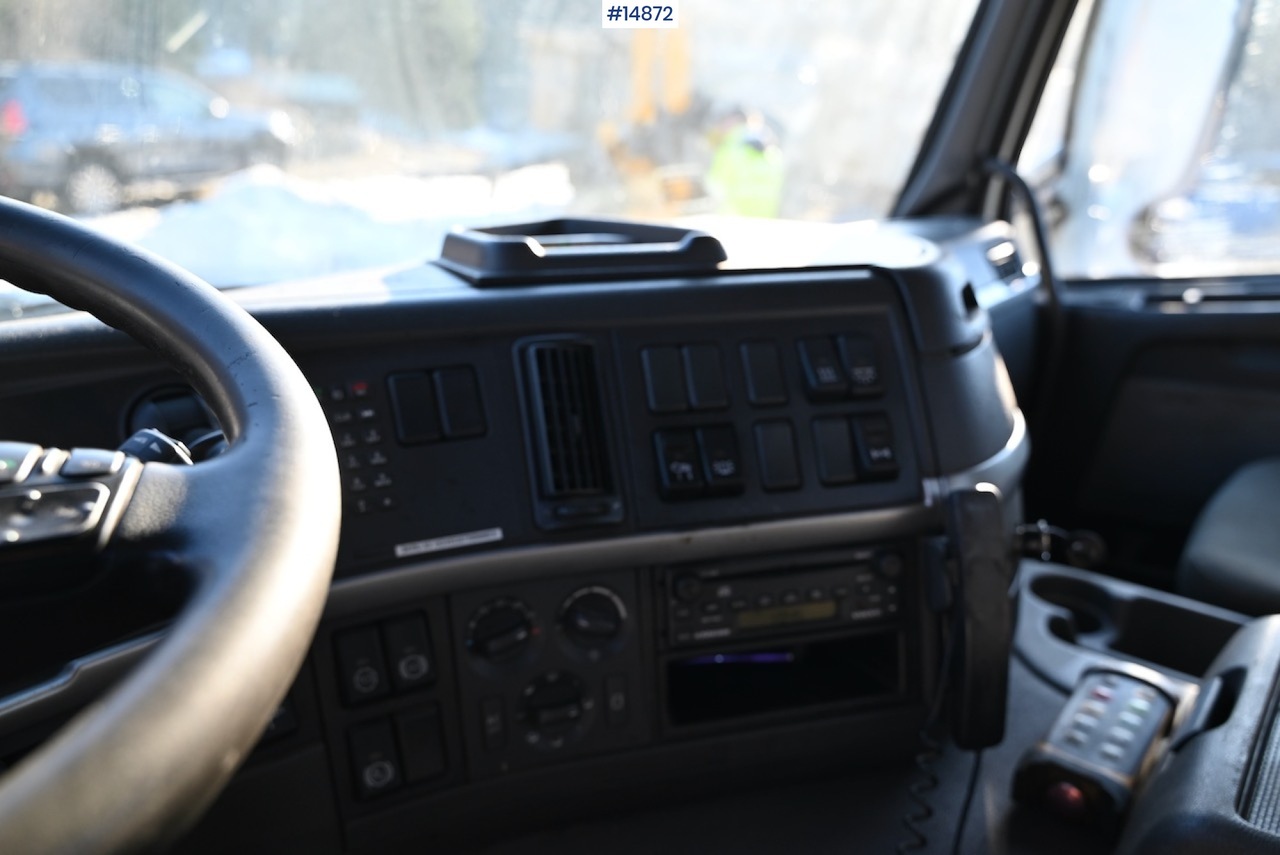 Dropside/ Flatbed truck Volvo FM 300: picture 49
