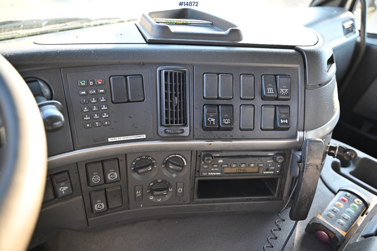 Dropside/ Flatbed truck Volvo FM 300: picture 45