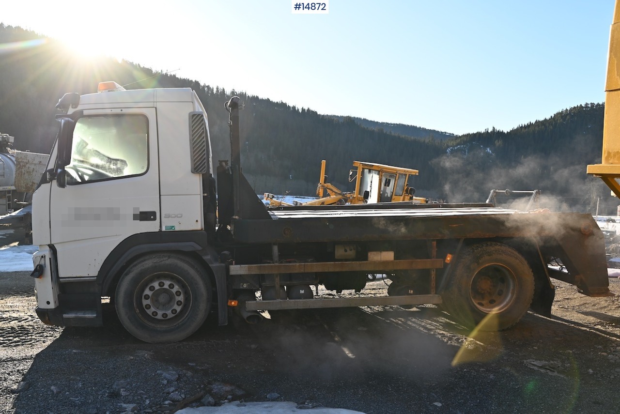 Dropside/ Flatbed truck Volvo FM 300: picture 17