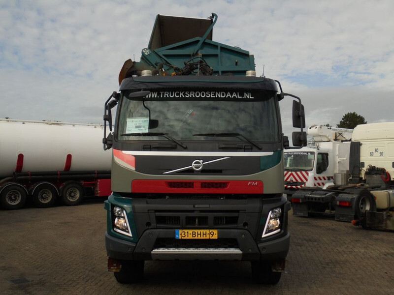 Crane truck Volvo FM 370 + Euro 6 + HMF Z Crane + 6x6 + Hardox KIPPER + Multi kap: picture 6
