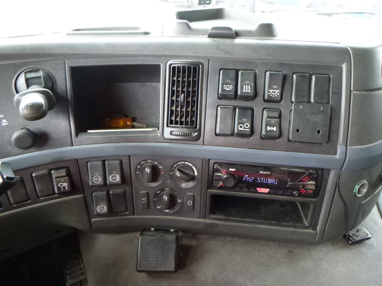 Dropside/ Flatbed truck, Crane truck Volvo FM 440 6x2 Euro 4 + Effer 350.11/6S: picture 26
