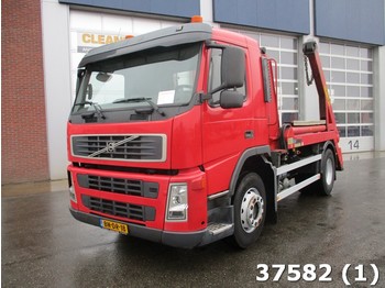 Skip loader truck Volvo FM 9.260: picture 1