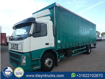 Curtainsider truck Volvo FM 9.300 manual: picture 1