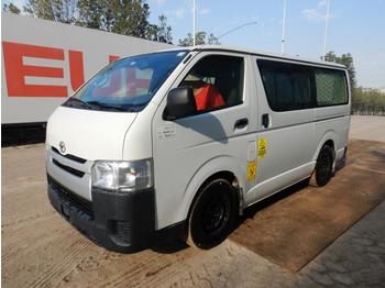 Panel van, Combi van 2016 Toyota HIACE: picture 1