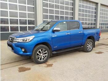 Pickup truck 2018 Toyota Hilux Invincible: picture 1