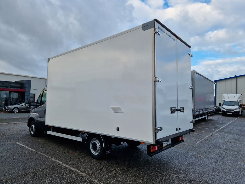 Box van Iveco Daily 35S18 Koffer Möbelkoffer