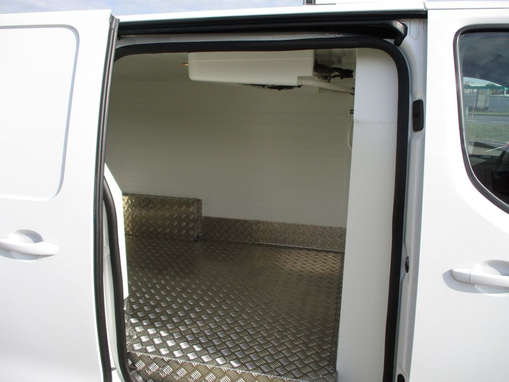 Refrigerated van Citroën Jumpy L2H1 Thermo King C250: picture 11