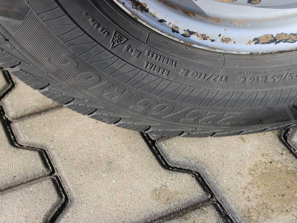 Curtain side van Renault MASTER, EURO 4, HYDRAULIC FRONT, CAMERA