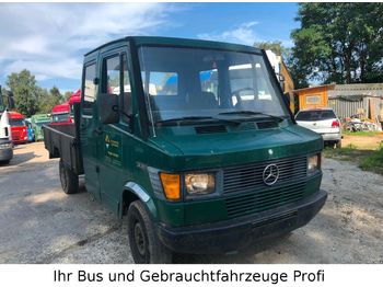 Flatbed van Mercedes-Benz 308D Doka