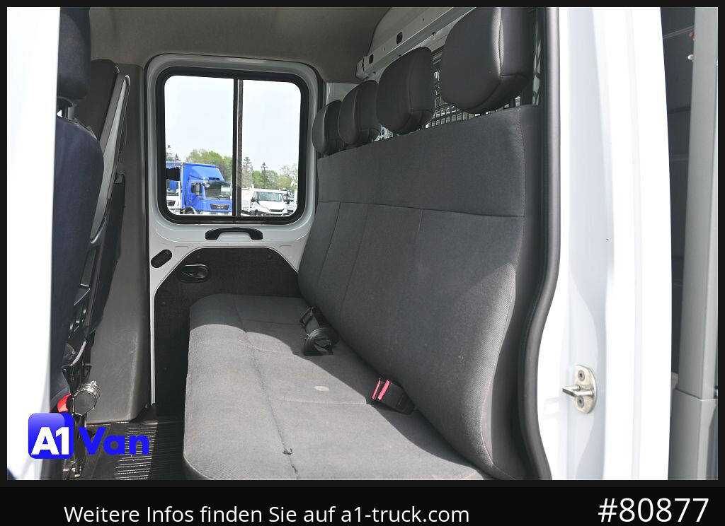 Flatbed van RENAULT Master Pritsche Doka, AHK 3,5Tonnen , Klima, Luftfederung