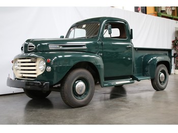 Pickup truck Ford F2 V8: picture 1