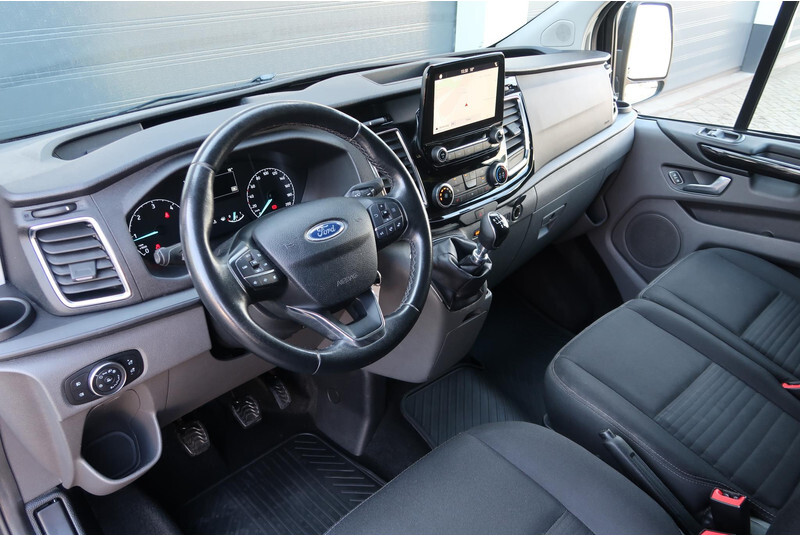 Leasing of Ford Transit Custom 300 2.0 TDCI L1H1 Limited DC CAMERA/ NAVI/ CRUISE/ CLIMA/ TREKHAAK Ford Transit Custom 300 2.0 TDCI L1H1 Limited DC CAMERA/ NAVI/ CRUISE/ CLIMA/ TREKHAAK: picture 11
