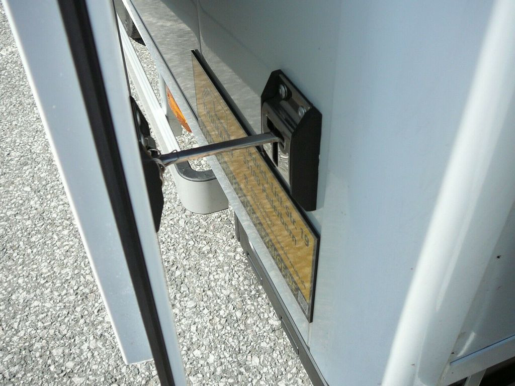 New Box van Ford Transit Koffer Ladebordwand Klima Temp. DAB: picture 15