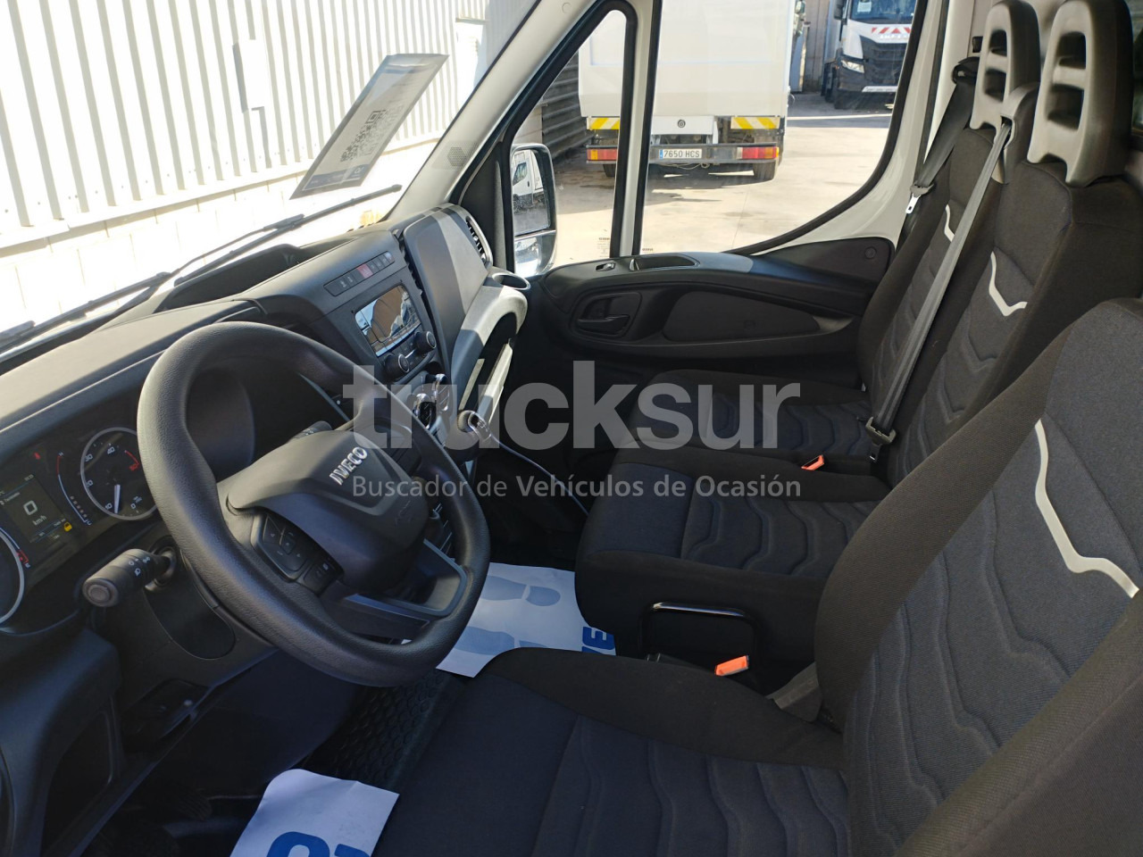 Box van IVECO DAILY 35S16 16M3: picture 15