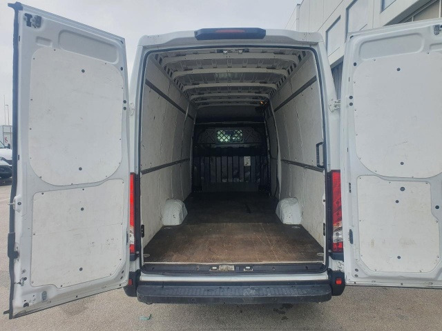 Leasing of IVECO Daily 35S16V IVECO Daily 35S16V: picture 6