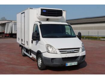 Refrigerated van Iveco 35S10 DAILY KUHLKOFFER CARRIER XARIOS 500: picture 1