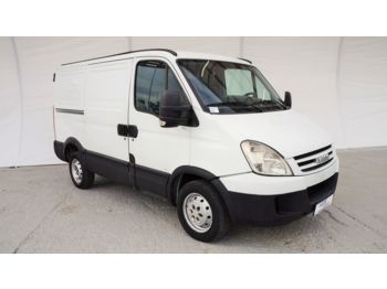 Box van Iveco Daily 29L14 L1H1  / klima / AHK: picture 1