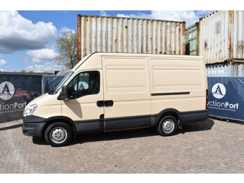 Panel van Iveco Daily 35S15: picture 1