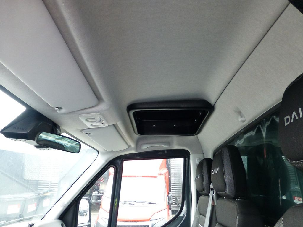 New Curtain side van Iveco Daily 35S18 Pritsche Plane Schlafkabine: picture 20