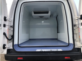 Nissan NV200 - Refrigerated van, Electric van: picture 3