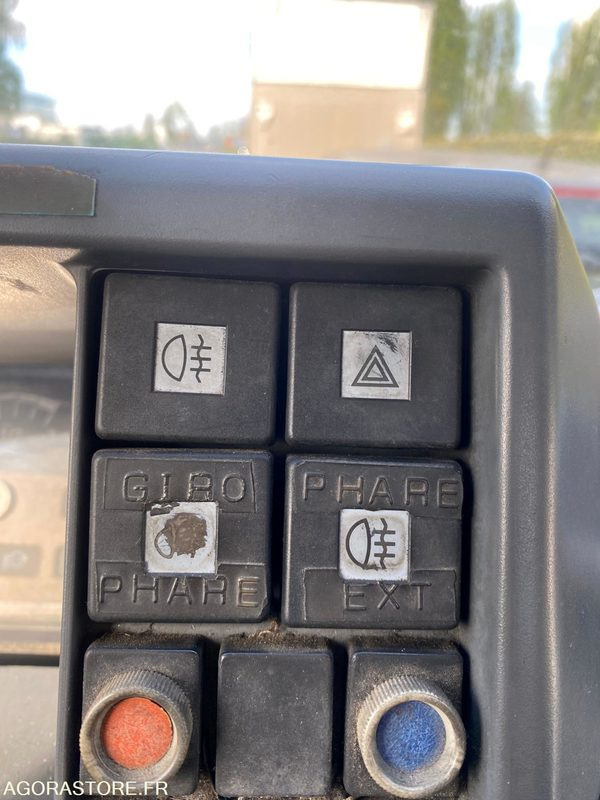 Panel van DEPANNEUSE RENAULT ASSISTANCE (VOITURE DE COLLECTION ) 187892KM