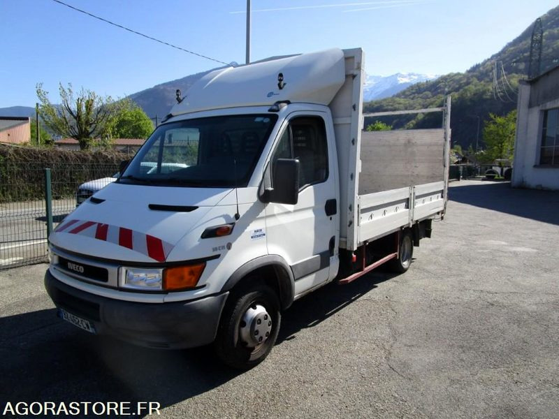 Panel van IVECO DAILY 35C11 du 28/04/2000 (Contrôle Technique joint)
