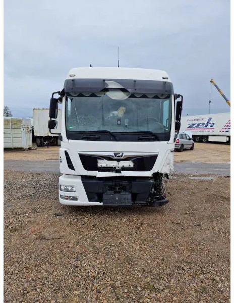 Panel van MAN BL UNFALL Koffer Langes Haus Klima