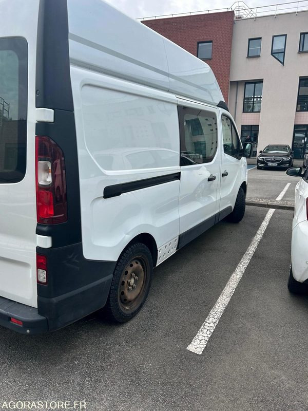 Panel van TRAFIC / 2017 / 134951 KMS / NE ROULE PLUS