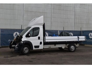 Pickup truck Peugeot Boxer: picture 1