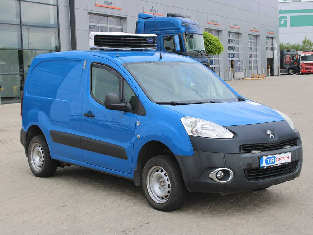 Refrigerated van Peugeot PEUGEOT PARTNER, 4X4, CARRIER NEOS 100