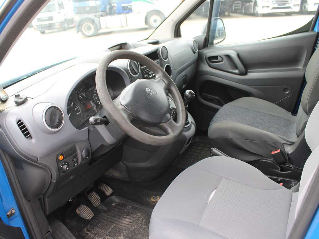 Refrigerated van Peugeot PEUGEOT PARTNER, 4X4, CARRIER NEOS 100