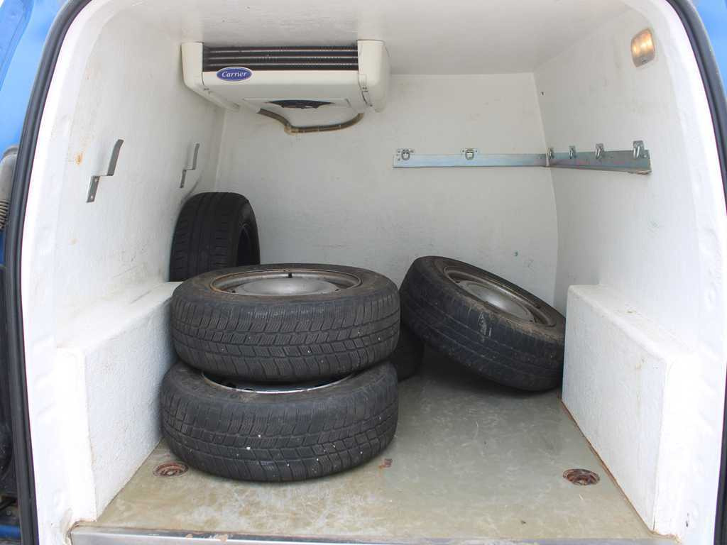 Refrigerated van Peugeot PEUGEOT PARTNER, 4X4, CARRIER NEOS 100