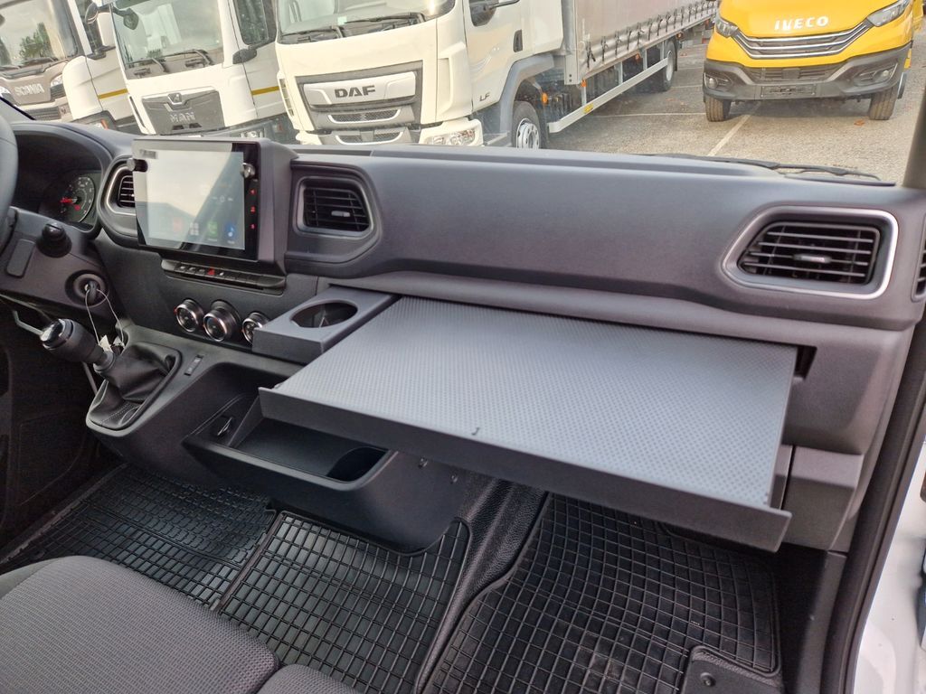 New Refrigerated van Renault Master Kühlkoffer mit LBW Xarios 300 GH: picture 27