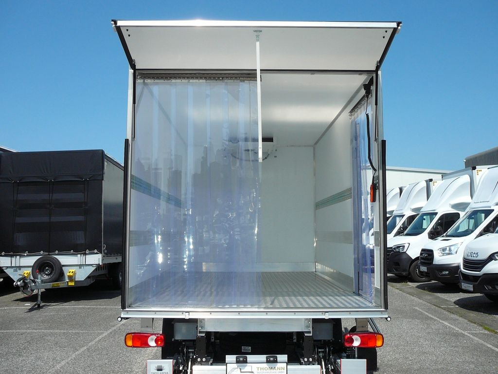 New Refrigerated van Renault Master Kühlkoffer mit LBW Xarios 300 GH: picture 9